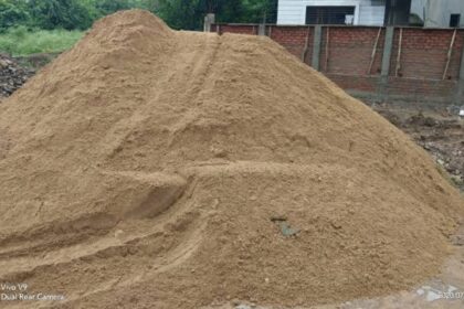 लाखनी तालुक्यातील घरकुल लाभार्थ्यांसाठी मिरगाव रेतीघाटावर ५ ब्रास रेती वाटपाबाबतचा तहसील प्रशासनाचा जाहीरनामा