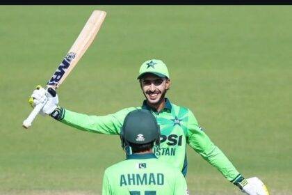 युवा क्रिकेटपटू समीर मिन्हास फलंदाजी करताना – देशांतर्गत क्रिकेटमधील उदयोन्मुख खेळाडू