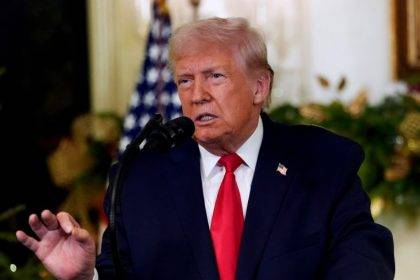 डोनाल्ड ट्रम्प यांनी व्हेनेझुएलावर अमेरिकन तेल मालमत्तेच्या मोबदल्यासाठी दबाव वाढवला