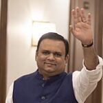 महाराष्ट्र विधानसभेचे अध्यक्ष राहुल नार्वेकर यांच्यावर निवडणूक प्रक्रियेत हस्तक्षेपाचे आरोप; मुंबईतील विधानभवन पार्श्वभूमीवर राजकीय वादाची बातमी