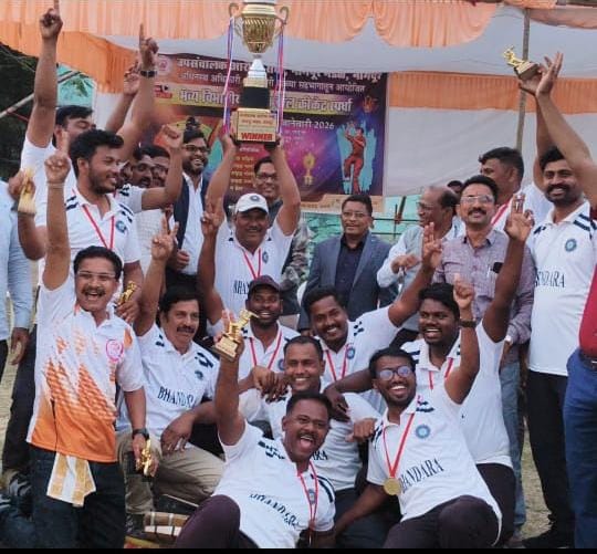 उपसंचालक आरोग्य सेवा नागपूर मंडळ आयोजित टेनिस बॉल क्रिकेट स्पर्धेच्या अंतिम सामन्यात भंडारा संघाचा थरारक विजय